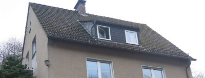 Zweifamilienhaus, Kfz-Stellplatz, Garage in Asenbach 23, 58579 Schalksmühle - Bild 1