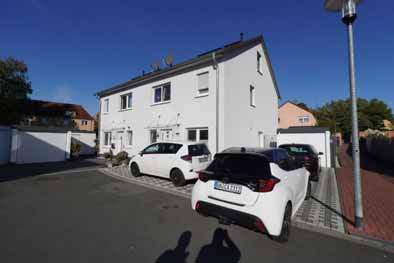Garage, Doppelhaushälfte in Bergkamen - Bild 2