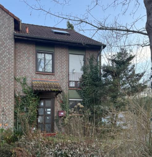 Garage, Einfamilienhaus, Reihenhaus, Gemeinschaftsfläche, Garagenzufahrt in Essen - Bild 1