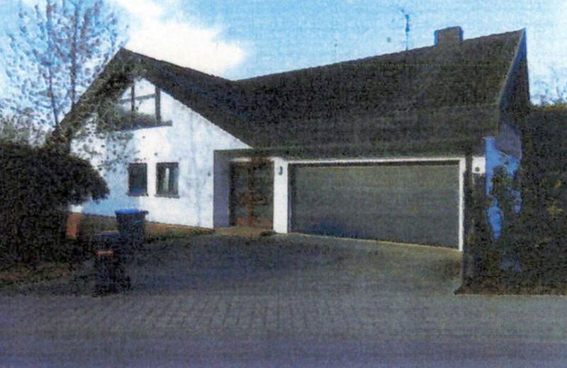 Wohnhaus mit Pkw-Doppelgarage und Schwimmbad im UG in Jagsthausen - Bild 3