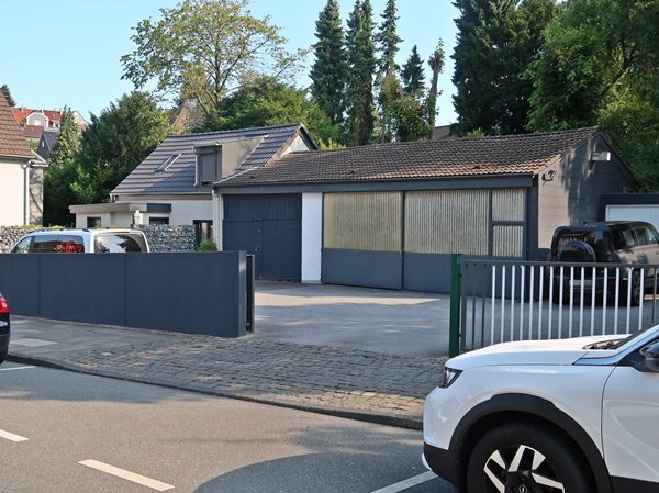 Wohnhaus, Einfamilienhaus mit Lagergebäude, 6 Garagen in Wuppertal - Bild 4