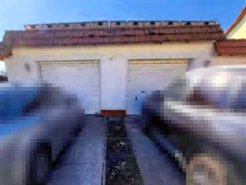 Doppelhaushälfte mit Doppelgarage, Gewächshaus und Schuppen in Altenpleen - Bild 3