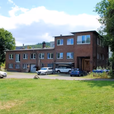 gewerblich genutztes Grundstück in Escherweg 3, 51545 Waldbröl, Hermesdorf - Bild 2