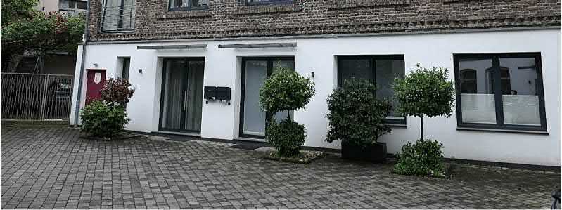 Kfz-Stellplatz, Eigentumswohnung (3 bis 4 Zimmer) in Köln - Bild 4