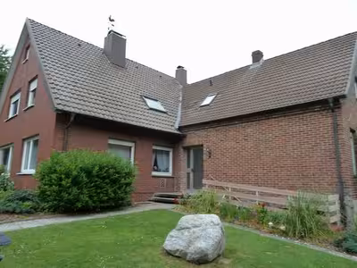 Ein- bis Dreifamilienhaus in Ibbenbürener Str. 33, 49492 Westerkappeln - Bild 1