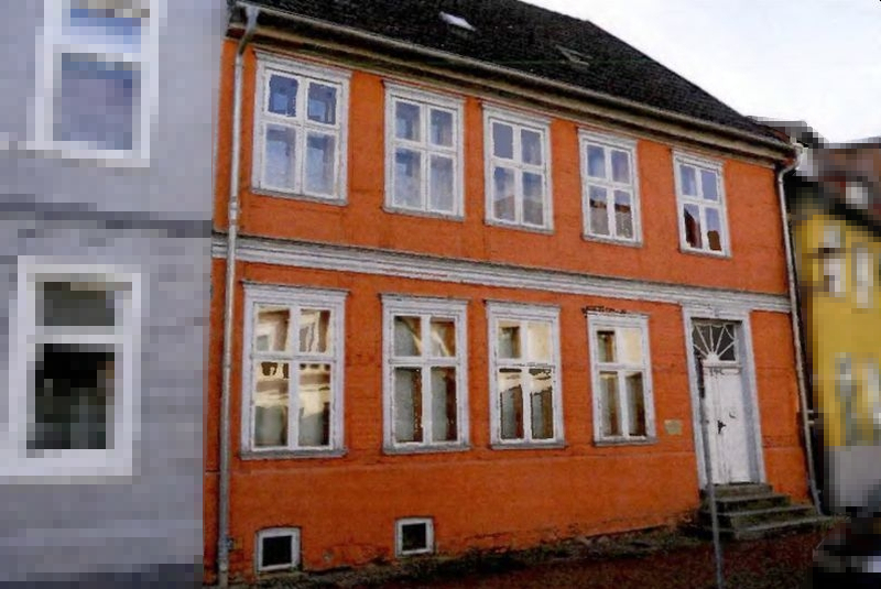 Mehrfamilienhaus mit Gewerbebetrieb in Parchim - Bild 1