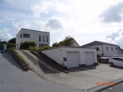 Einfamilienhaus, Doppelgarage in Auf dem Allöh 12, 51643 Gummersbach, Berstig - Bild 2