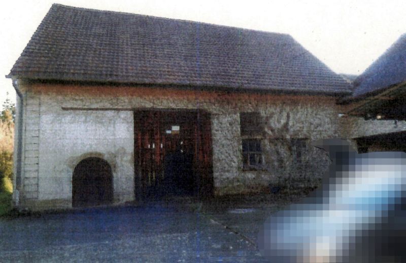 Wohnhaus mit ehem. landwirtschaftlichen Nebengebäuden in Neuenstadt am Kocher - Bild 3