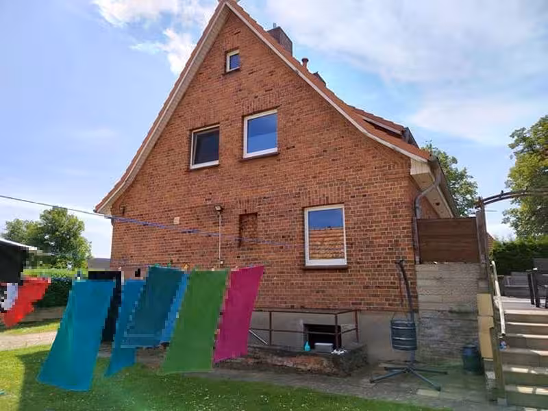 Einfamilienhaus mit Nebengebäude und Gartenfläche in Groß Stieten - Bild 2