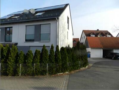 Doppelhaushälfte, Garage in Josef-Lohneis-Straße  9, 90451 Nürnberg - Bild 1
