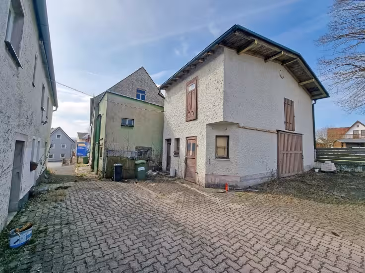 Hauptgebäude mit Nebengebäuden in Waldershof - Bild 2