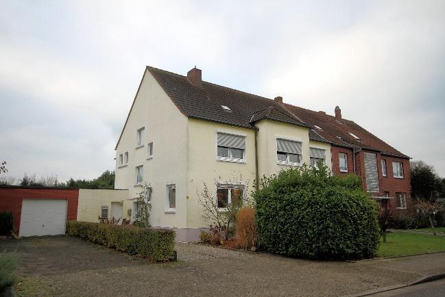 Doppelhaushälfte als Zweifamilienhaus und Garage in Gladbeck - Bild 1