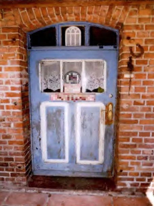 Zweifamilienhaus mit Nebengebäuden in Wilhelmsburg - Bild 3