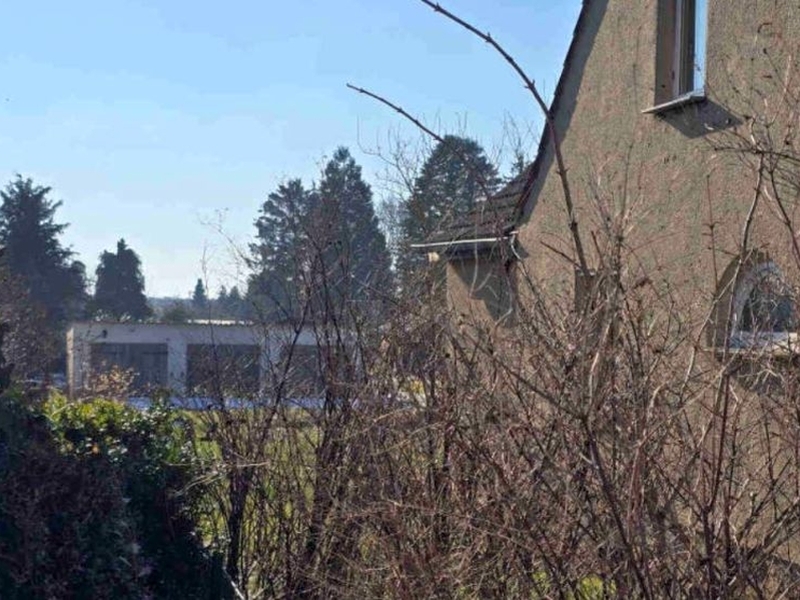 Einfamilienwohnhaus mit Nebengebäudein Neverin in Neverin - Bild 4