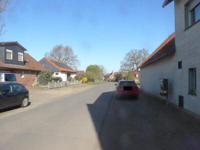 Garage, Eigentumswohnung (ab 5 Zimmer), Eigentumswohnung (ab 5 Zimmer) und Garage in Im Ort 1, 32469 Petershagen, Südfelde - Bild 2