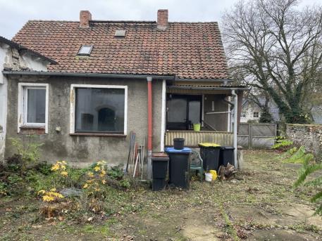 Einfamilienhaus, mit Wirtschaftsgebäude und Lagergebäude in Wanzleben-Börde - Bild 2