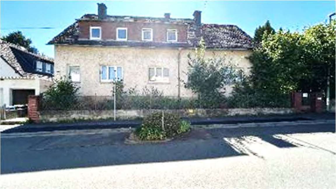 Zweifamilienhaus in Wehen - Bild 1