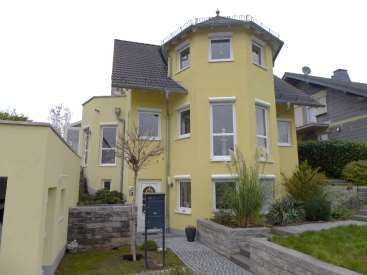Einfamilienhaus mit Einliegerwohnung in Niederlibbach - Bild 1