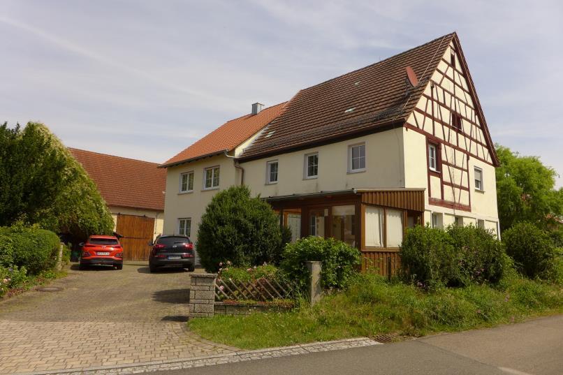 Ehemalige Hofstelle mit Wohnhaus Alt-/Neubau, Anbau Gartenhaus, Anbau ehem. Schweinestall mit Mistgrube (abbruchwürdig), Scheune Neubau, Scheune Altbau (abbruchwürdig) in Pahres - Bild 1