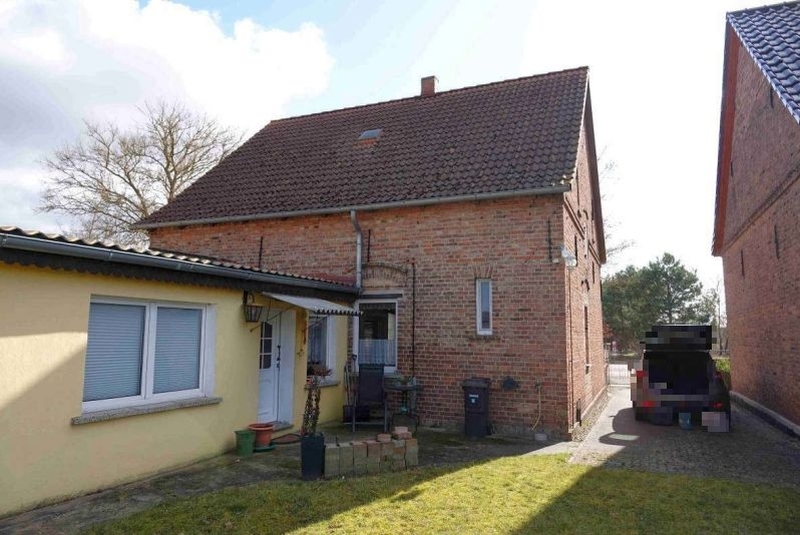 Wohnhaus mit Nebengebäuden in Meiersberg - Bild 1