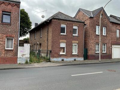 Einfamilienhaus in Heerlener Straße 72, 52531 Übach-Palenberg, Scherpenseel - Bild 1
