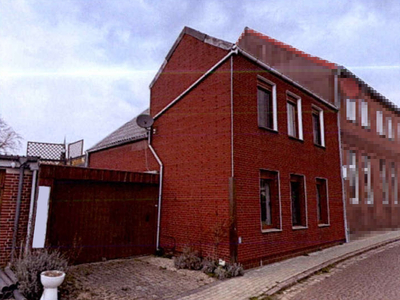 Wohnhaus mit Anbau, Wintergarten und Garage in Schmiedestraße 4, 25709 Marne - Bild 2