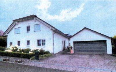 Zweifamilienhaus mit Doppelgarage in Renettenweg 3, 74374 Zaberfeld - Bild 1