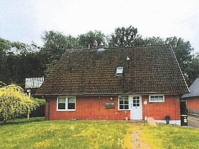 Einfamilienhaus mit Einliegerwohnung und Garage in Neue Straße 27, 23847 Westerau - Bild 2
