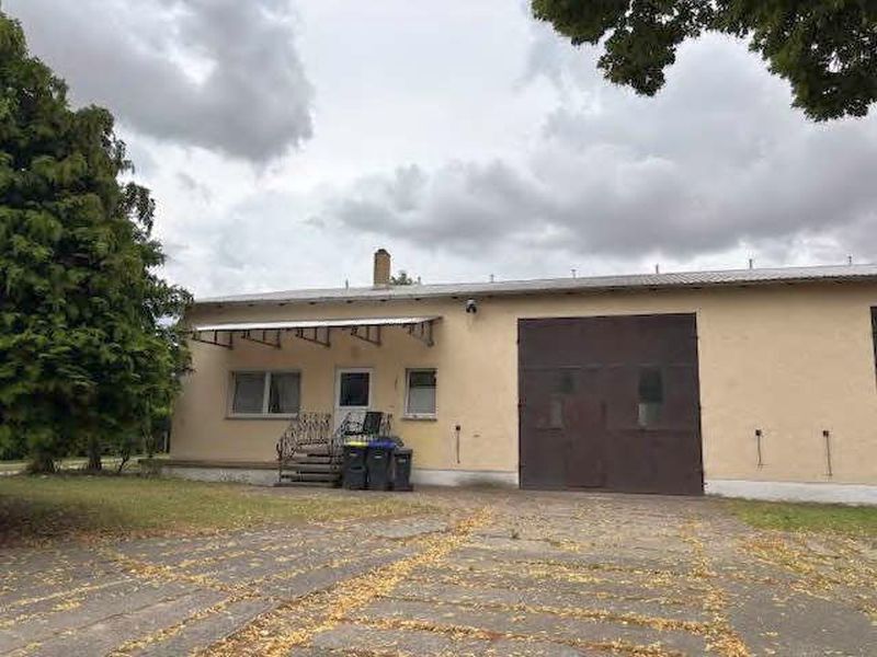 Büro-/Werkstatt- und Lagergebäude in Altentreptow - Bild 4