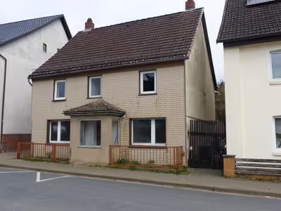 Einfamilienhaus in Hauptstraße 22, 37633 Dielmissen - Bild 1
