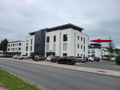 Kfz-Stellplatz, Eigentumswohnung (3 bis 4 Zimmer) in Bielefelder Straße 167, 33104 Paderborn, Schloß Neuhaus - Bild 1