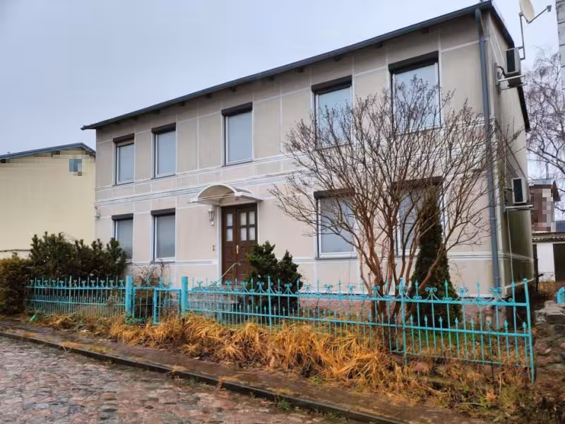 Grundstück mit 4 Häusern und Nebenanlagen in Sassnitz - Bild 4