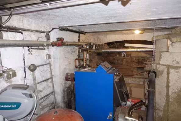 Resthof mit Wohnhaus, Torfahrt, Stallung und Scheune in Leinefelde-Worbis - Bild 11