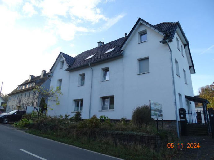 unbebautes Grundstück, Baugrundstück, Zweifamilienhaus, sonstiges Teileigentum (z.B. Keller, Hobbyraum), Eigentumswohnung (3 bis 4 Zimmer), Zweifamilienhaus, sonstiges Teileigentum (z.B. Keller, Hobbyraum), Eigentumswohnung (ab 5 Zimmer) in Marienheide - Bild 1