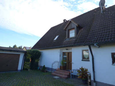 Einfamilienhaus in Heimstätte 10, 92521 Schwarzenfeld - Bild 1
