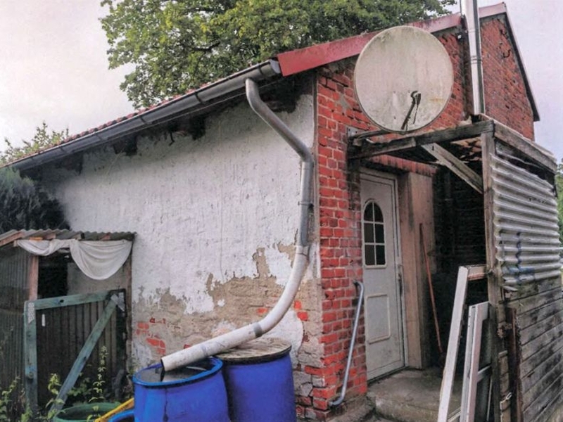 Wohnhaus nebst Nebengelass in Semlow - Bild 2