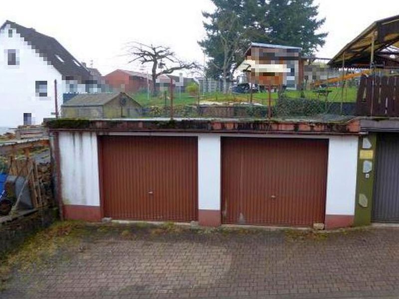 Einfamilienhaus und Doppelgarage in Meckesheim - Bild 2