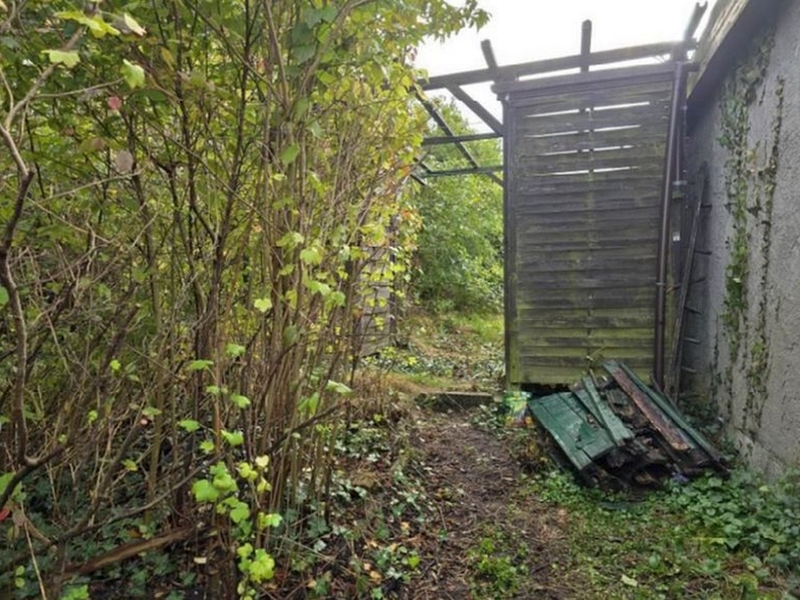 Reihenmittelhaus mit Anbauten (Handwerkerobjekt) in Kröpelin - Bild 2