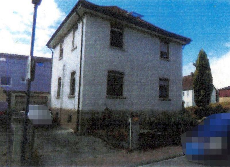 Ein-/Zweifamilienhaus nebst Garage in Untereisesheim - Bild 4