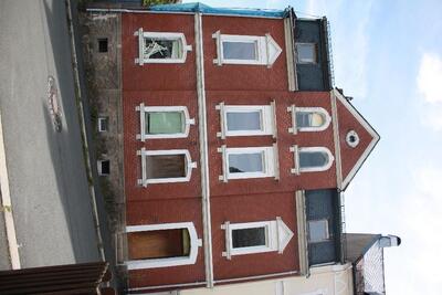 Wohnhaus mit Garage in Bergstraße 1, 95233 Helmbrechts - Bild 1