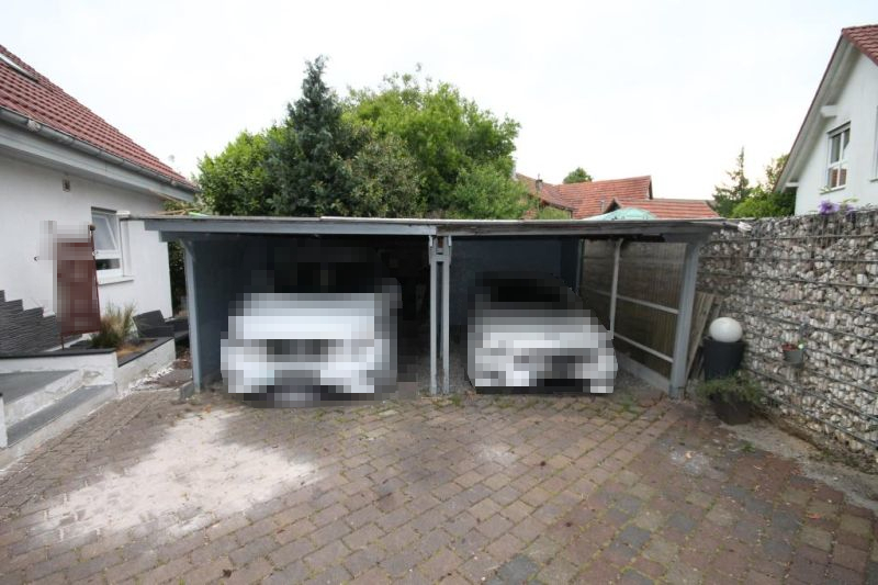 Einfamilienhaus mit Einliegerwohnung und Carport in Tierhaupten - Bild 3