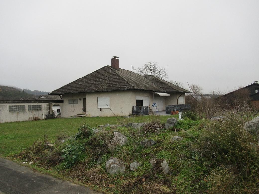 Wohnhaus, Garagen in Ottendorf-Okrilla - Bild 2