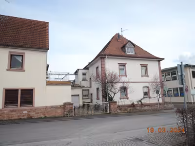 Zweifamilienhaus, Garage, Wohn- und Bürogebäude in Runde-Turm-Straße  2, 63785 Obernburg - Bild 2