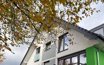 Mehrfamilienhaus, Kfz-Stellplatz in Robert-Kronfeld-Str. 29, 32756 Detmold - Bild 1