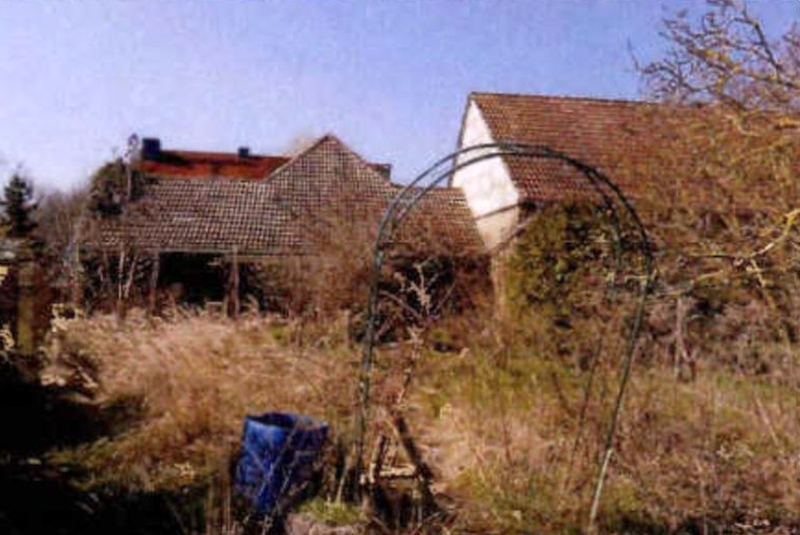 Einfamilienhaus mit Nebengebäuden in Ihlow - Bild 2