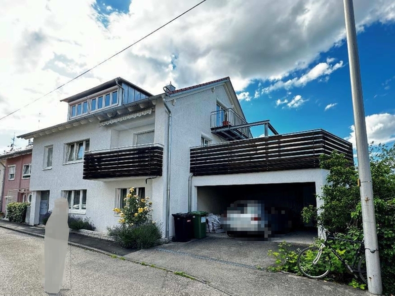 Vierfamilienhaus mit Doppelgarage in Stuttgart - Bild 3