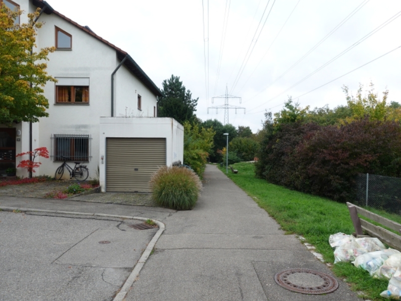 2-Zimmer-Wohnung und Garage (Doppelparker) in Stuttgart - Bild 1