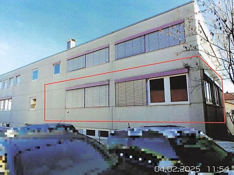 Gewerbliche Einheit und Tiefgaragenstellplätze in Waiblingen - Bild 1