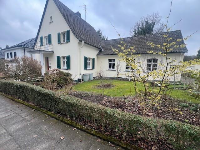 Einfamilienhaus, Einfamilienhaus mit Anbau fungiert dadurch als Zweifamilienhaus in Wülfrath - Bild 1