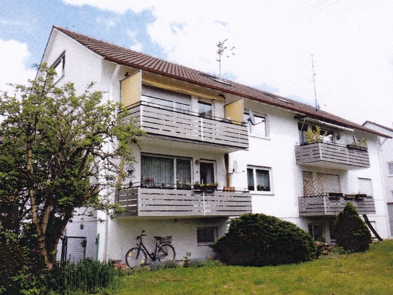 Mehrfamilienhaus mit Garagen in Winterbach - Bild 2